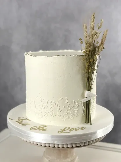 classic 1 tier round celebration cake with wheat stalk